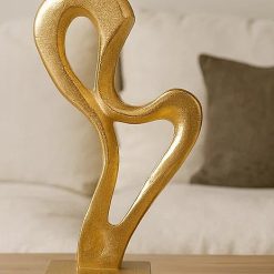 פסל ברזל דגם קונור בגימור מוזהב DDA