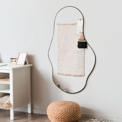 מראה אגם שחור MMS