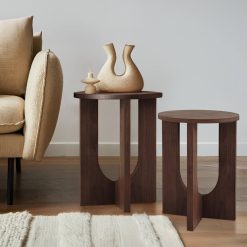 שולחן צד תלת־רגל – עץ מלא אגוז MMS