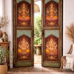 דלת עץ מצוירת בעבודת יד דגם בהומי MUK