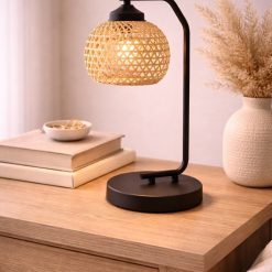 מנורה שולחנית שחורה+AMR 539